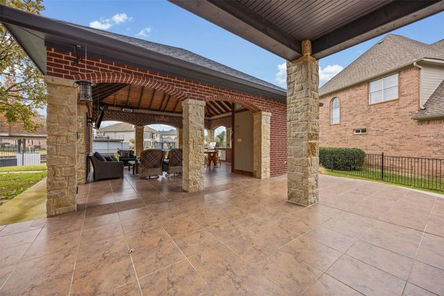 117 Saint Annes Drive, Mabank, TX 75156