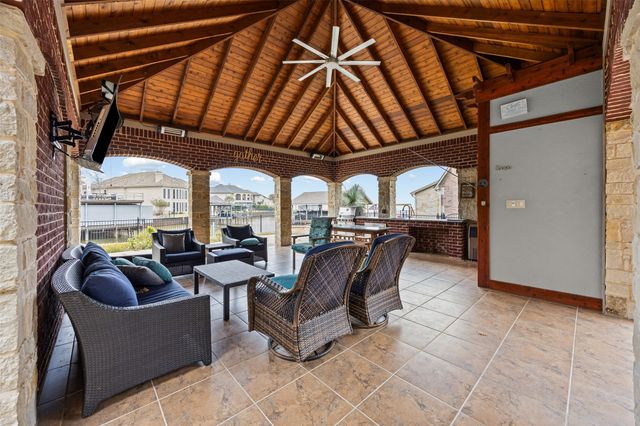 117 Saint Annes Drive, Mabank, TX 75156