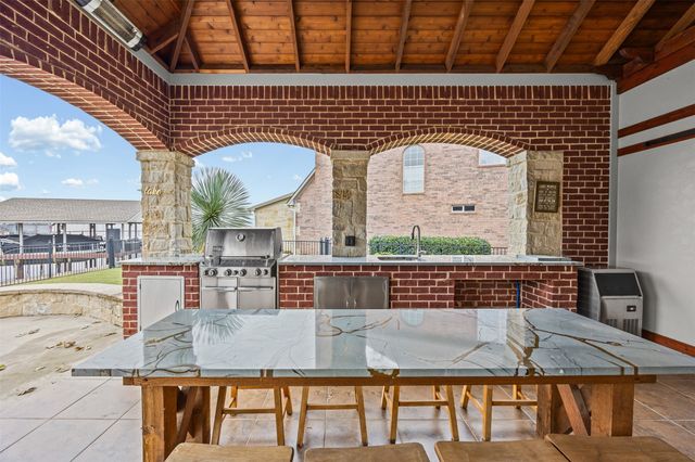 117 Saint Annes Drive, Mabank, TX 75156