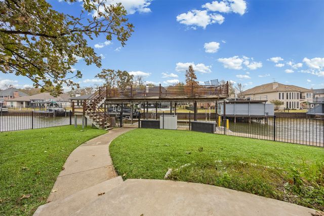 117 Saint Annes Drive, Mabank, TX 75156