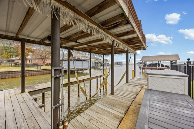 117 Saint Annes Drive, Mabank, TX 75156