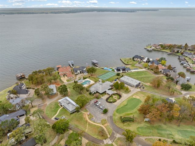 117 Saint Annes Drive, Mabank, TX 75156