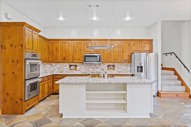 117 Saint Annes Drive, Mabank, TX 75156