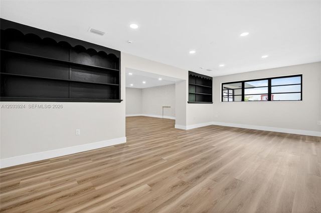 1170 NW 87th St, Miami, FL 33150