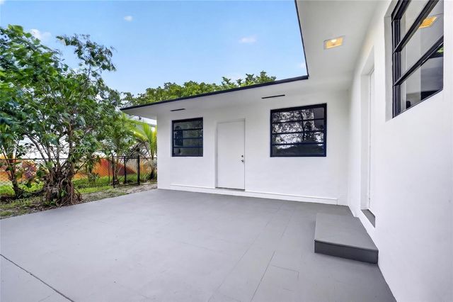 1170 NW 87th St, Miami, FL 33150