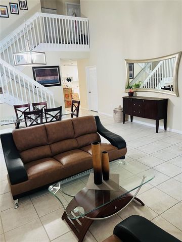 16453 SW 75th Ter, Miami, FL 33193