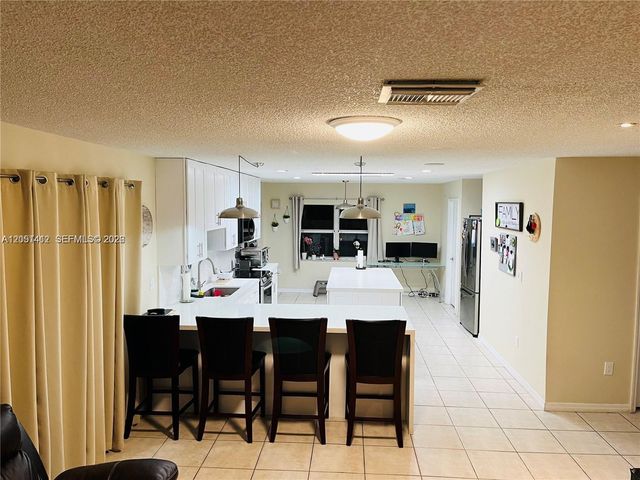 16453 SW 75th Ter, Miami, FL 33193