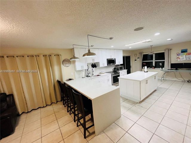 16453 SW 75th Ter, Miami, FL 33193