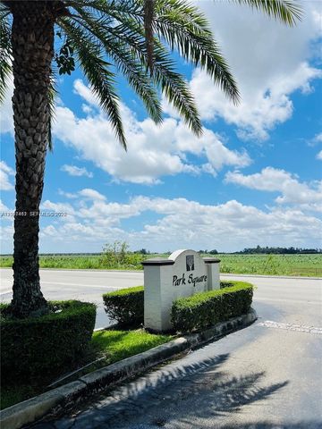 16453 SW 75th Ter, Miami, FL 33193