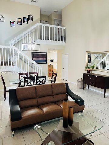 16453 SW 75th Ter, Miami, FL 33193