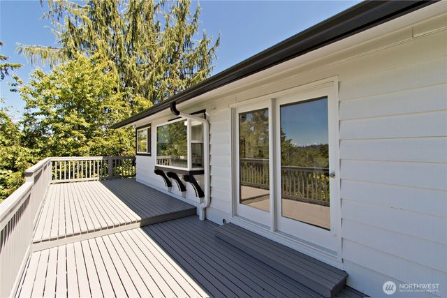4935 116th Place SE, Bellevue, WA 98006