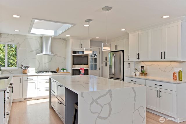 4935 116th Place SE, Bellevue, WA 98006