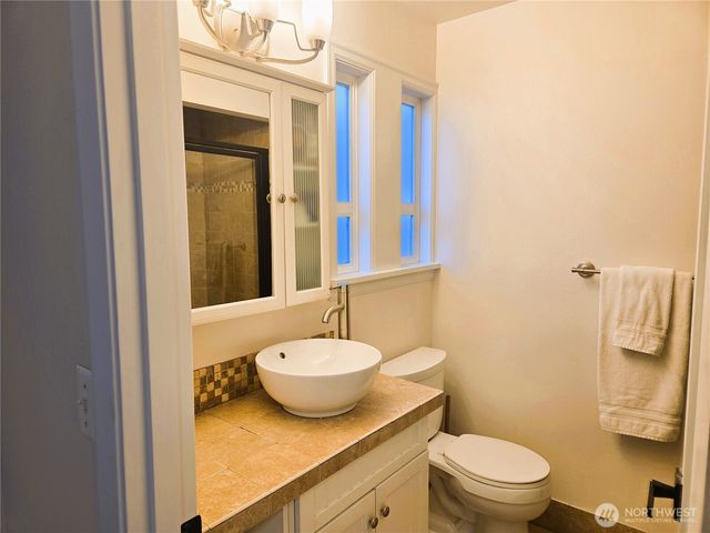4935 116th Place SE, Bellevue, WA 98006