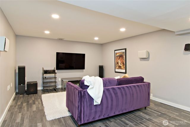 4935 116th Place SE, Bellevue, WA 98006