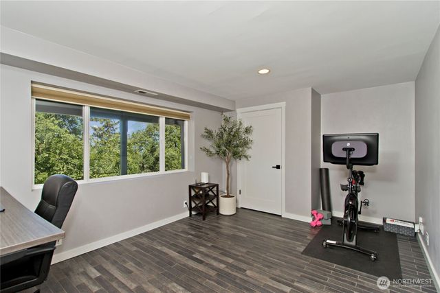 4935 116th Place SE, Bellevue, WA 98006