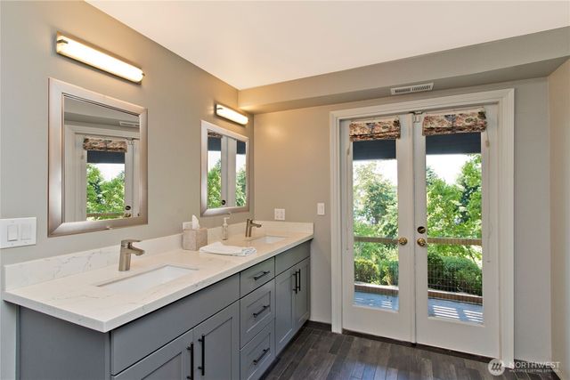 4935 116th Place SE, Bellevue, WA 98006