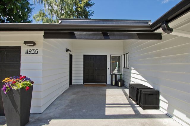 4935 116th Place SE, Bellevue, WA 98006