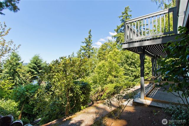 4935 116th Place SE, Bellevue, WA 98006