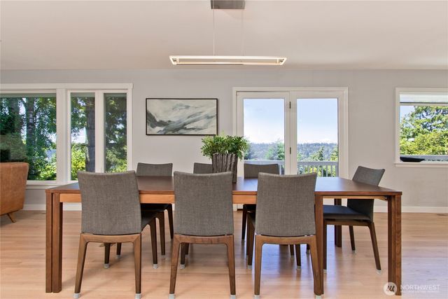 4935 116th Place SE, Bellevue, WA 98006