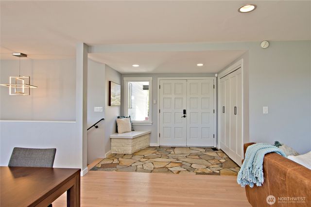4935 116th Place SE, Bellevue, WA 98006