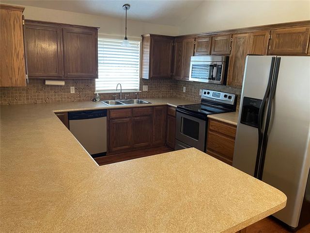 3308 Remington Court, Norman, OK 73072