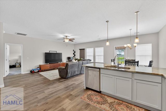 539 Brightleaf Circle, Hinesville, GA 31313