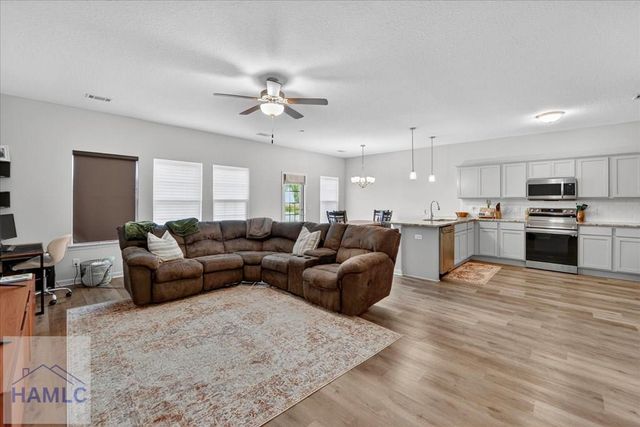 539 Brightleaf Circle, Hinesville, GA 31313