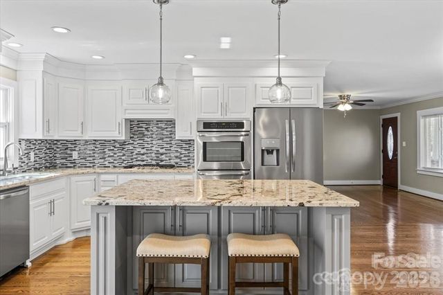 492 14th Avenue Avenue NE, Hickory, NC 28601