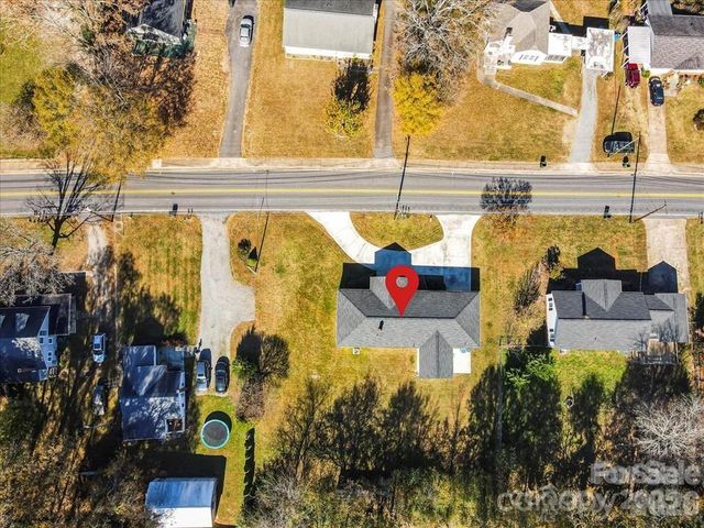 492 14th Avenue Avenue NE, Hickory, NC 28601