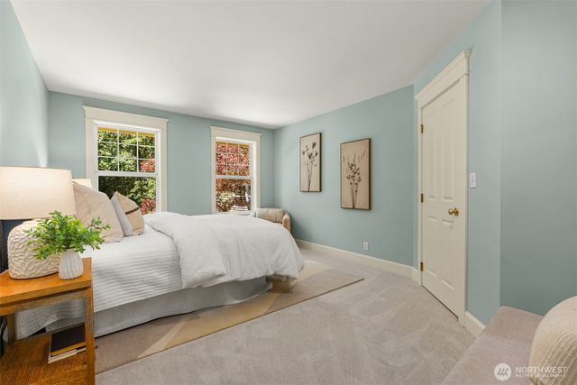 8363 NE Sumanee Place, Bainbridge Island, WA 98110