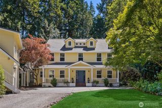 8363 NE Sumanee Place, Bainbridge Island, WA 98110