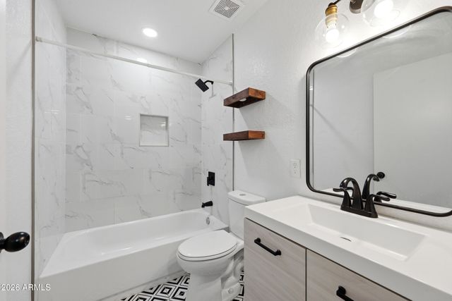 421 S TERRY Lane, Tempe, AZ 85281