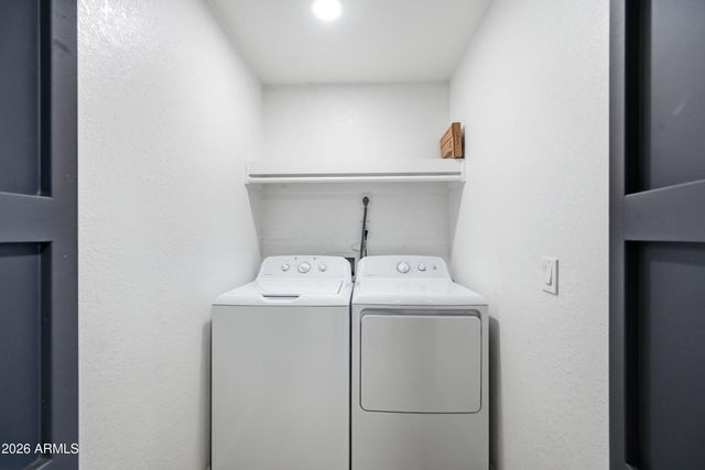 421 S TERRY Lane, Tempe, AZ 85281
