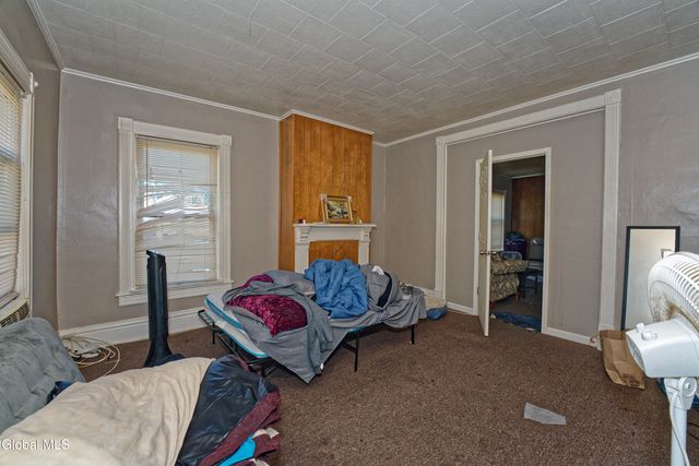 662 5th Avenue, Troy, NY 12182