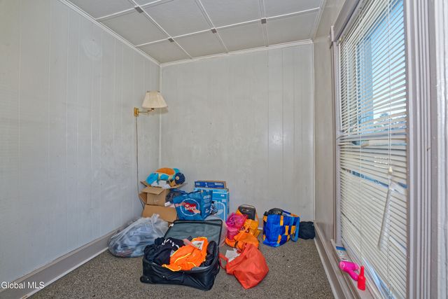 662 5th Avenue, Troy, NY 12182