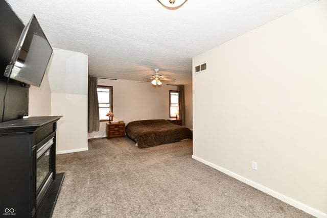 1132 Madrid Road, Greenwood, IN 46143