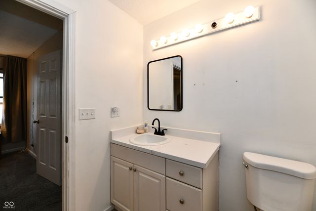 1132 Madrid Road, Greenwood, IN 46143