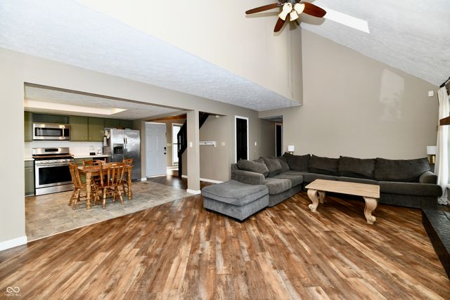 1132 Madrid Road, Greenwood, IN 46143