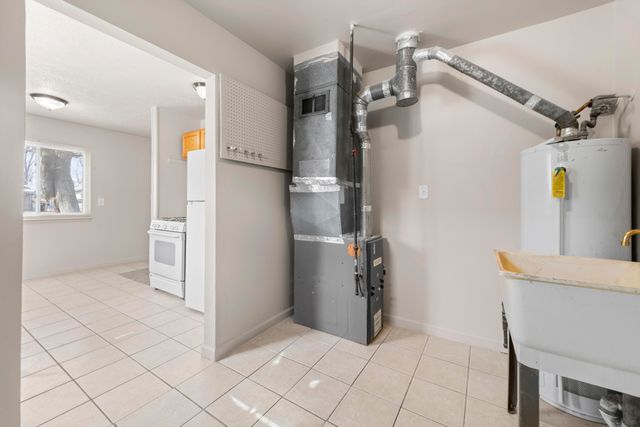 6469 Troy Street, Taylor, MI 48180