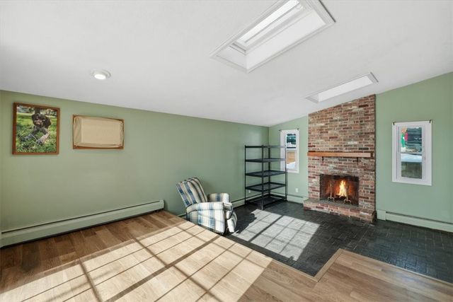 18 High Street, Scituate, RI 02831