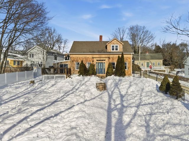 18 High Street, Scituate, RI 02831