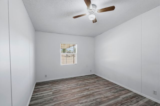 19 Saint Thomas Avenue, Los Lunas, NM 87031