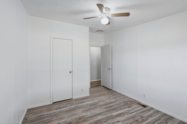 19 Saint Thomas Avenue, Los Lunas, NM 87031