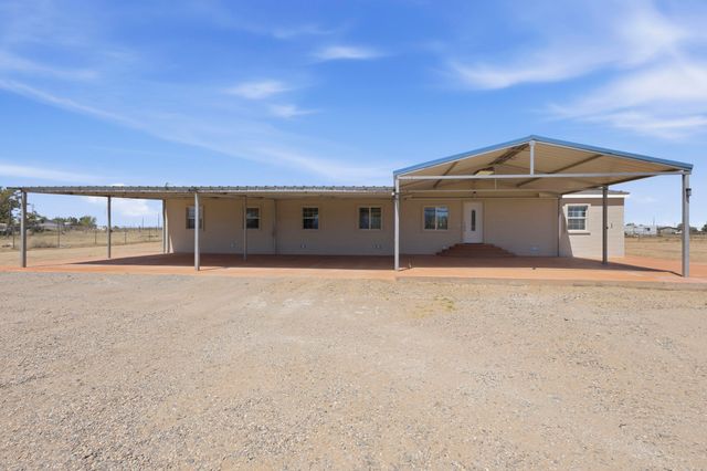 19 Saint Thomas Avenue, Los Lunas, NM 87031