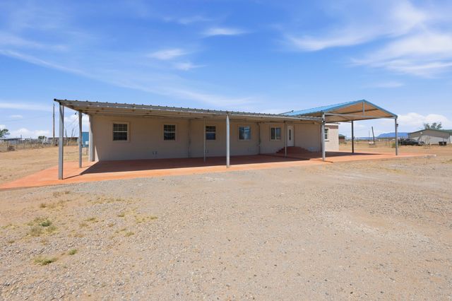 19 Saint Thomas Avenue, Los Lunas, NM 87031
