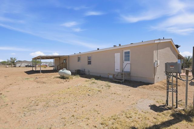 19 Saint Thomas Avenue, Los Lunas, NM 87031