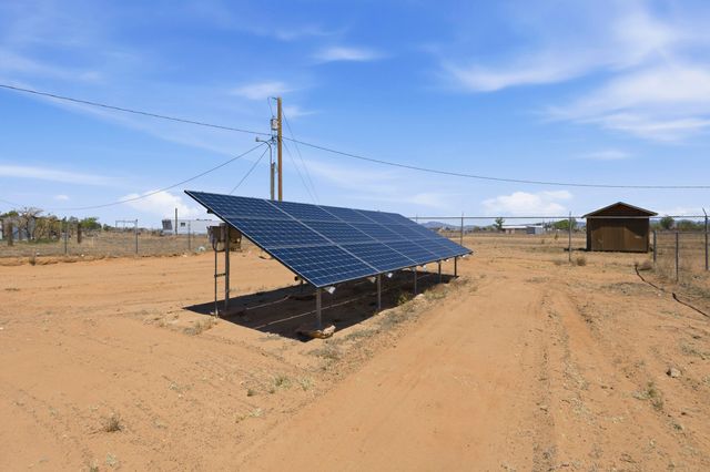 19 Saint Thomas Avenue, Los Lunas, NM 87031