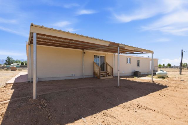 19 Saint Thomas Avenue, Los Lunas, NM 87031