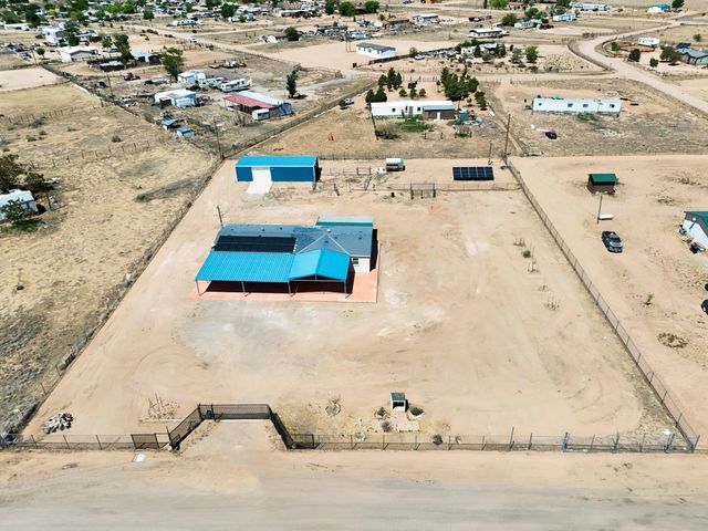 19 Saint Thomas Avenue, Los Lunas, NM 87031