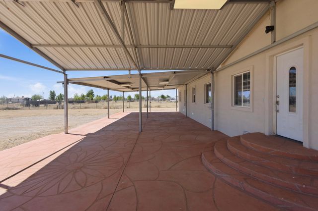 19 Saint Thomas Avenue, Los Lunas, NM 87031